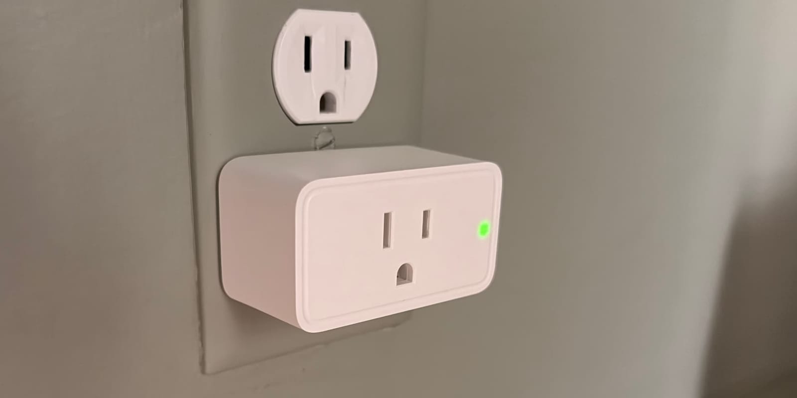 Amazon Basics lanza un enchufe Matter ultra barato para Apple Home
