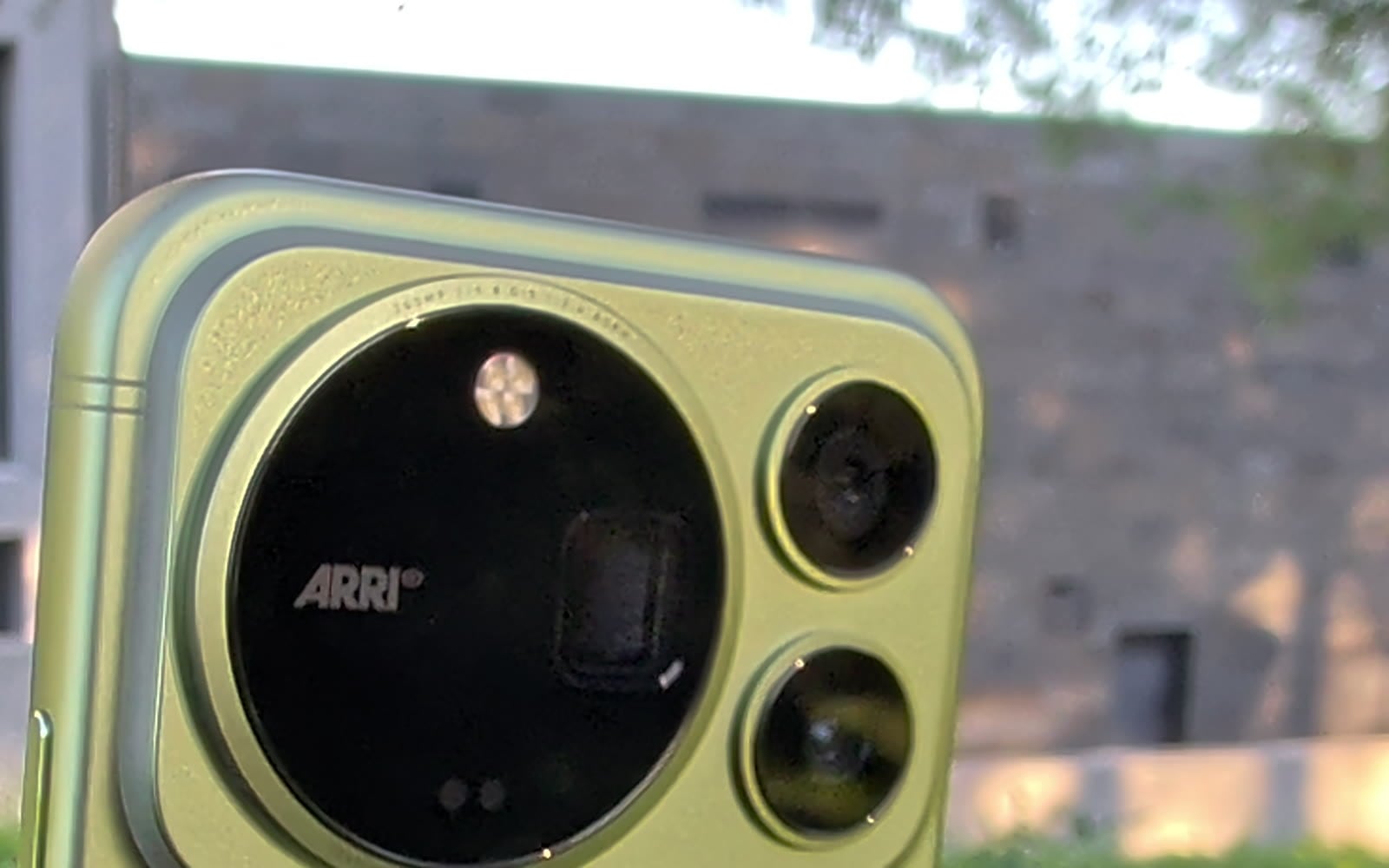 Honor Magic 9 Pro Max en verde: módulo de cámaras desarrolladas con ARRI
